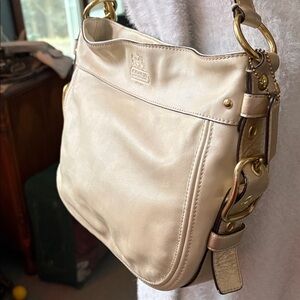 Coach Zoe  Vintage shoulder bag  leather  Ivory / gold metallic trim F12671  EUC